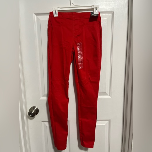 Red jeans - Picture 2 of 7